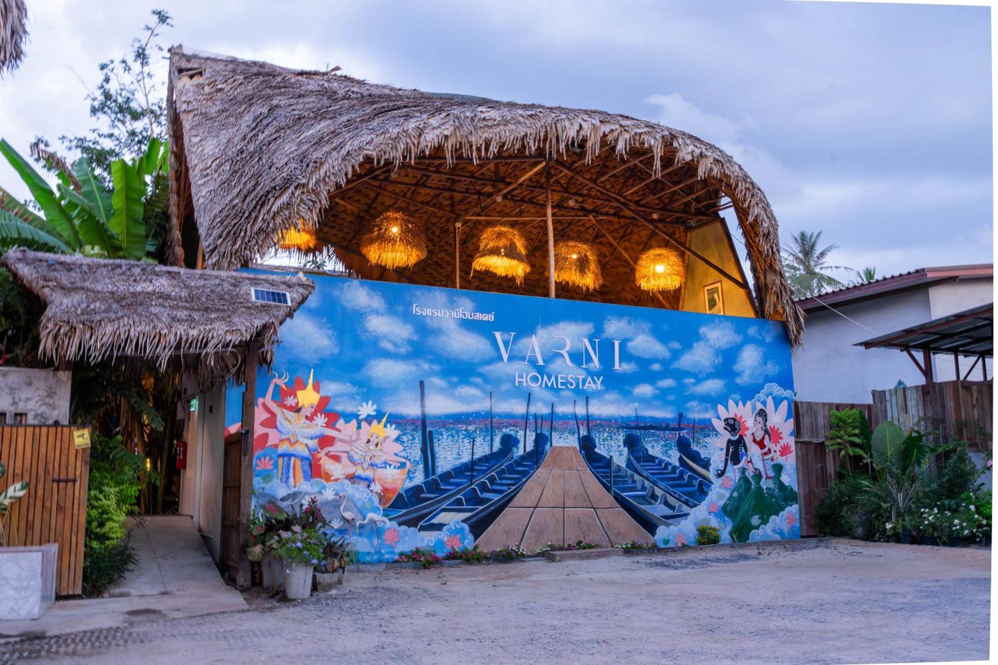 Varni Homestay Phatthalung Exteriör bild